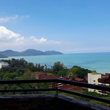 Susie'S Resort Seaview Suites At Sri Sayang Batu Ferringhi Exterior photo