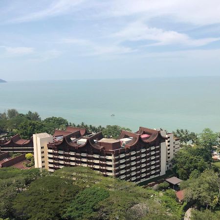 Susie'S Resort Seaview Suites At Sri Sayang Batu Ferringhi Exterior photo