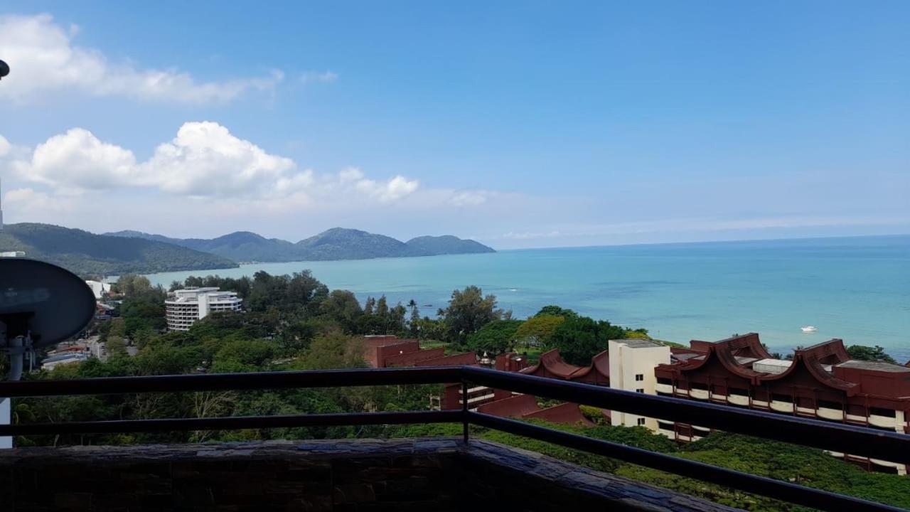 Susie'S Resort Seaview Suites At Sri Sayang Batu Ferringhi Exterior photo