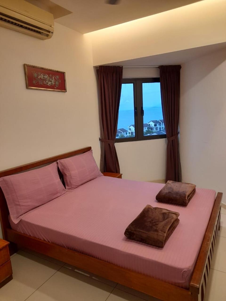Susie'S Resort Seaview Suites At Sri Sayang Batu Ferringhi Exterior photo
